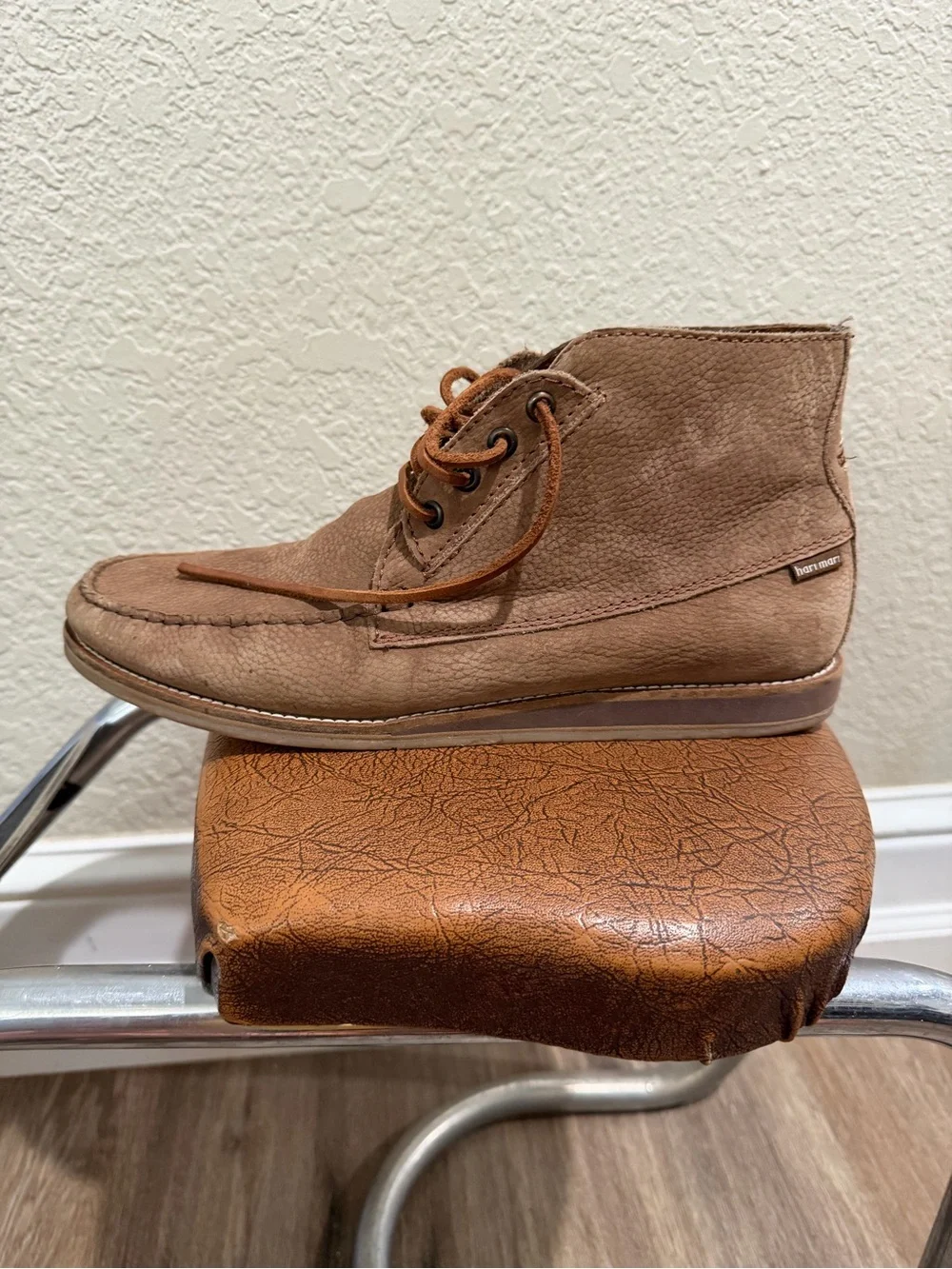 Men's Tan Suede Chukka Hari Mari Boots with Lace-Up Closure